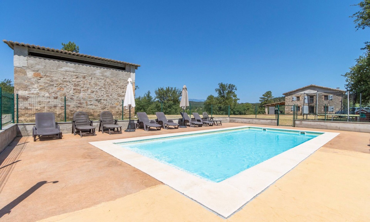 Santa Maria de Merles House | Holiday Home 'Cal Sicull' with Mountain View, Private Pool and Wi-Fi