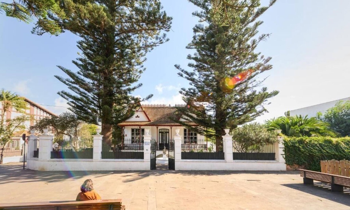 Historical Center Ski Chalet | Home2Book Colonial House in La Laguna Center