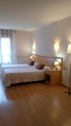 Cantonigros House | Hostal Cabrerès