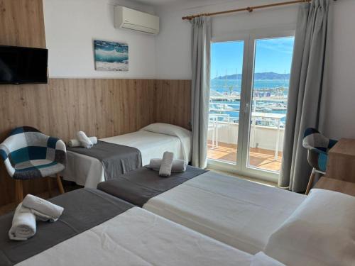 L'Estartit Hotel | Hostal Santa Clara