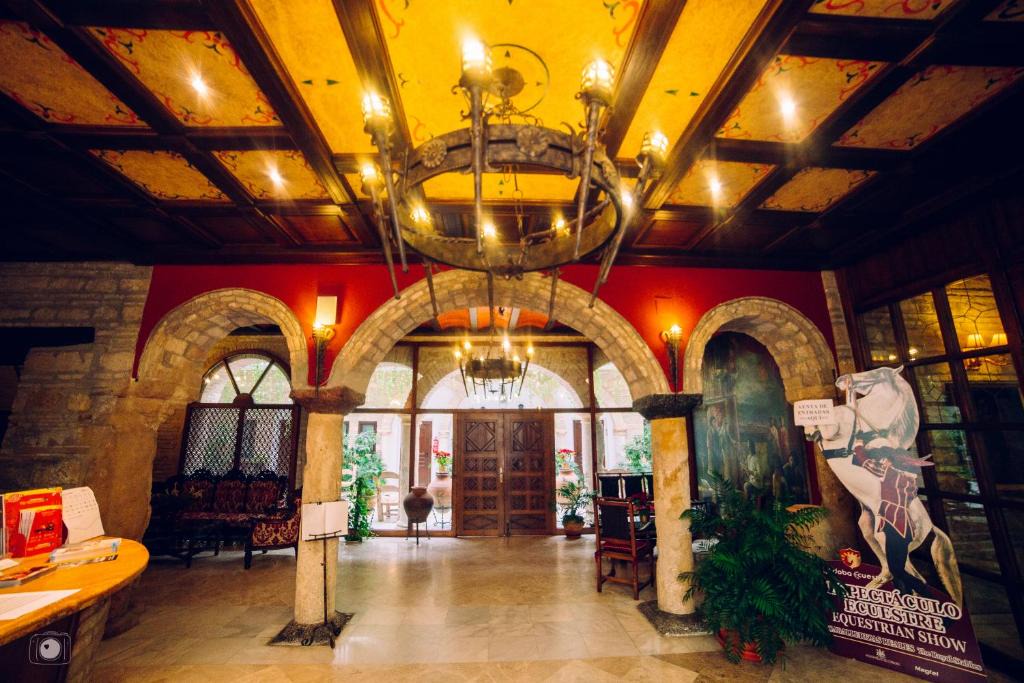 La Catedral Hotel | Hotel Posada de Vallina by MiRa