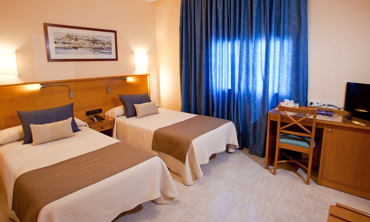 Cap Martinet Hotel | Hotel Ses Figueres
