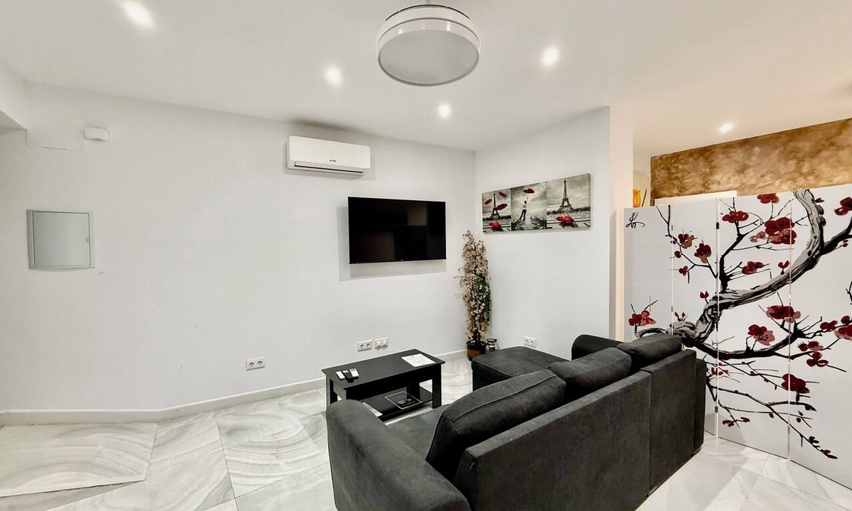 Distrito Centro Apartment | La Casa de July Moderna