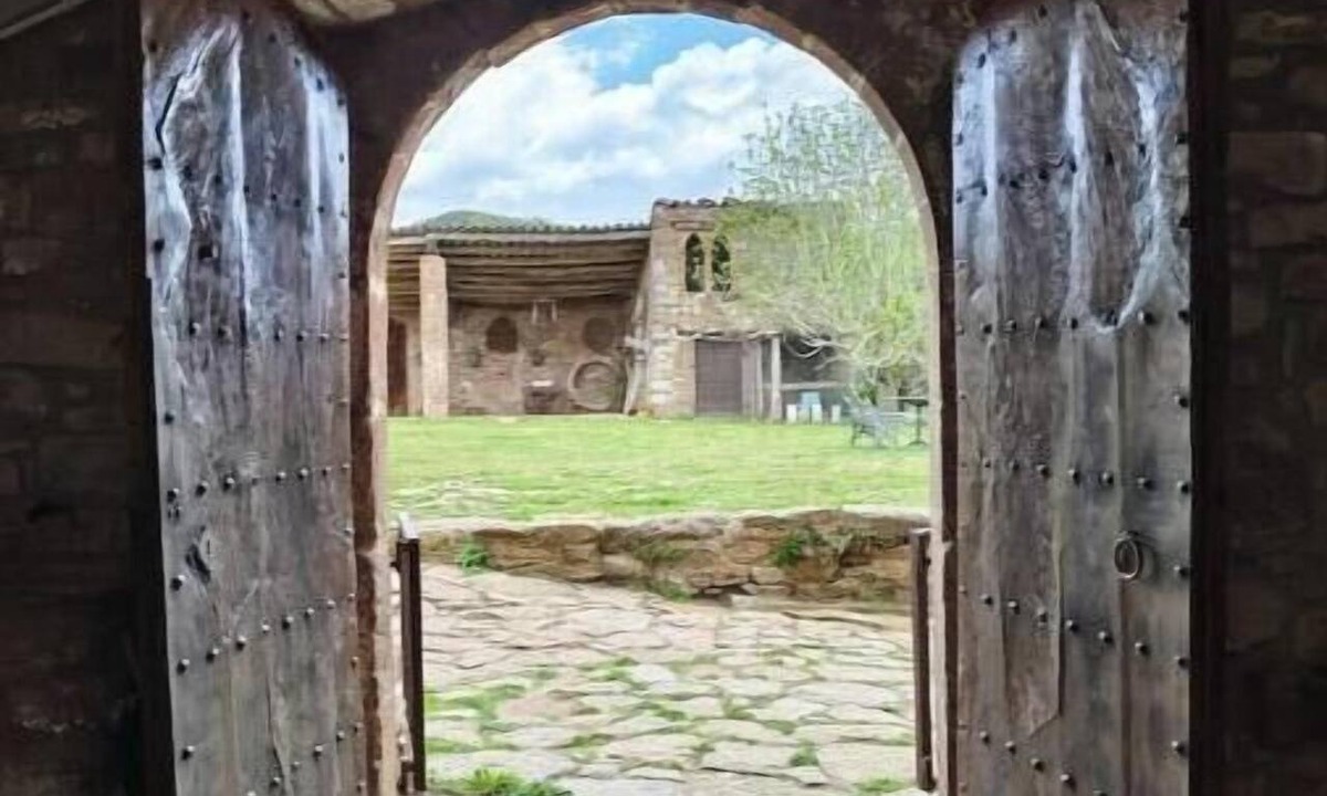 Moia Cottage | "La Fleca": Accommodations with a Catalan vaulted ceiling