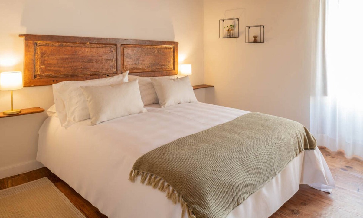 Historical Center Apartment | 'Laguna Cool Living Vintage 7' with Shared Terrace, Shared Garden and Wi-Fi