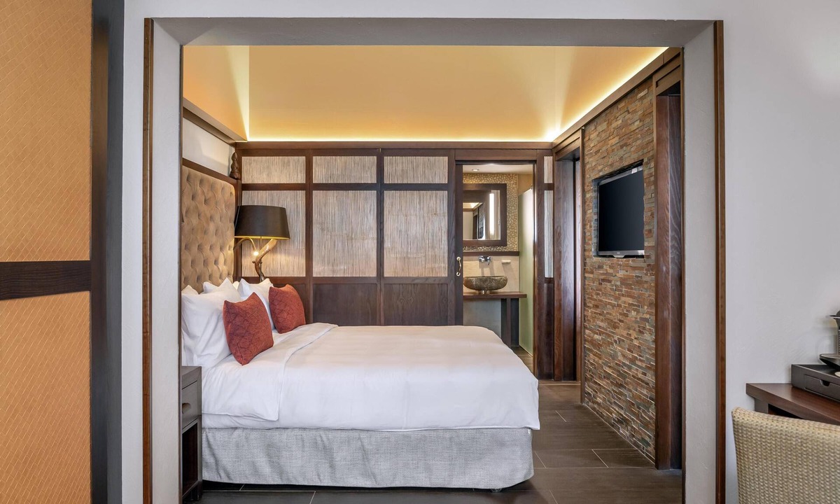 Illetas Hotel | Lindner Hotel Mallorca Portals Nous, part of JdV by Hyatt
