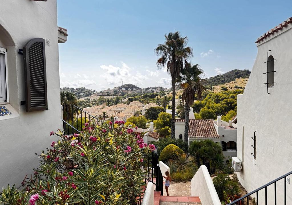 Atamaria Villa | Los Altos Villa 51 - Casa de Ensueño außergewöhnliches und großzügiges Traumhaus mit 3 Schlafzimmern, 3 Bädern und 4 Terrassen mit Panoramaausblick aufs Mittelmeer