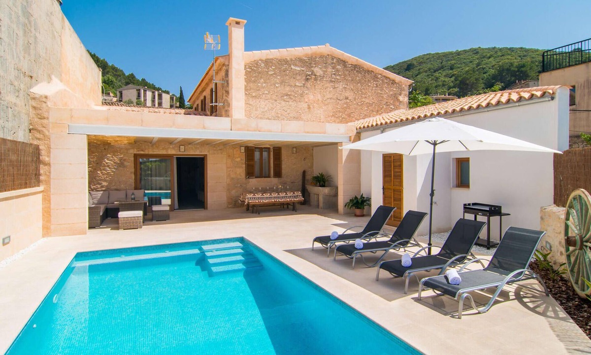Randa House | Lovely home in Llucmajor with private swimming pool, can be inside or outside