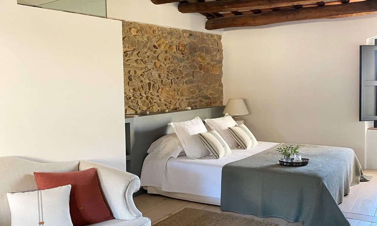 Pals Bed & Breakfast | Mas Ferran Adults Only