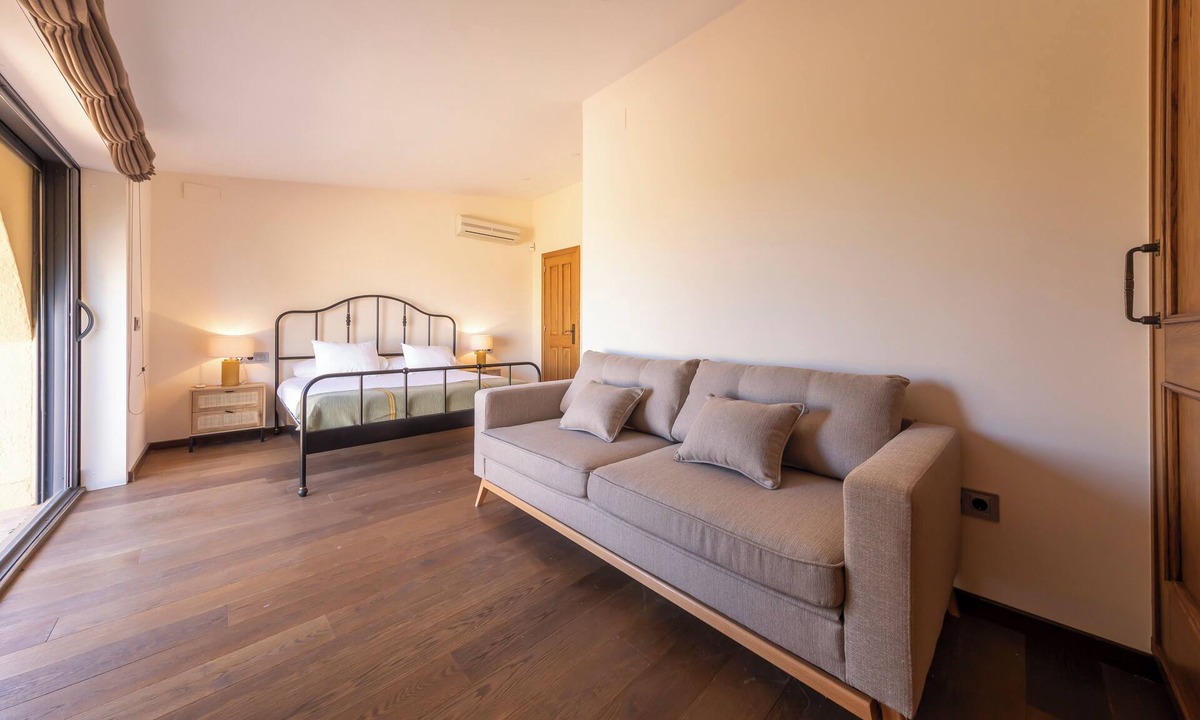 Bascara Hotel | MAS XIBEQUES