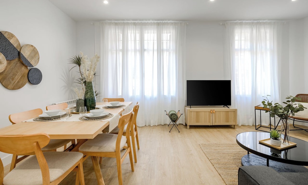 Milla de Oro Condo | Modern apartment in the Salamanca neighborhood