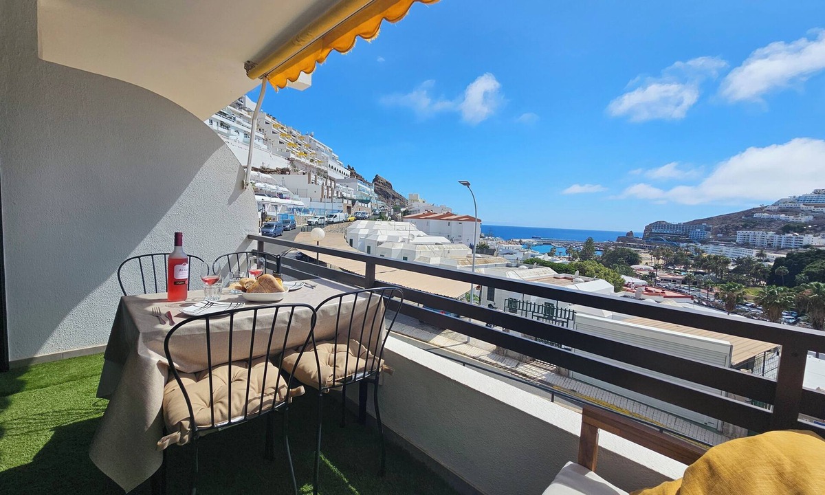 Puerto Rico Apartment | Modern Apartment with Sea View with Pool – Puerto Rico