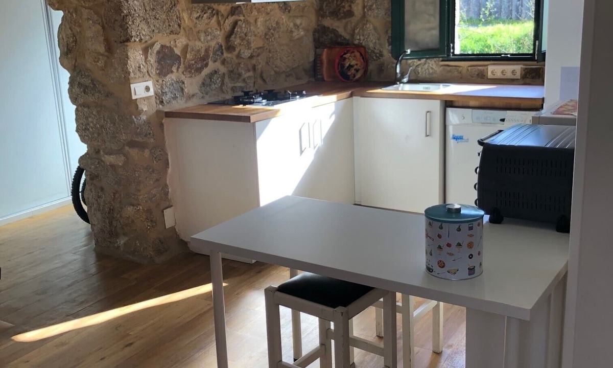 Nigran House | Muiño. Small house near America beach