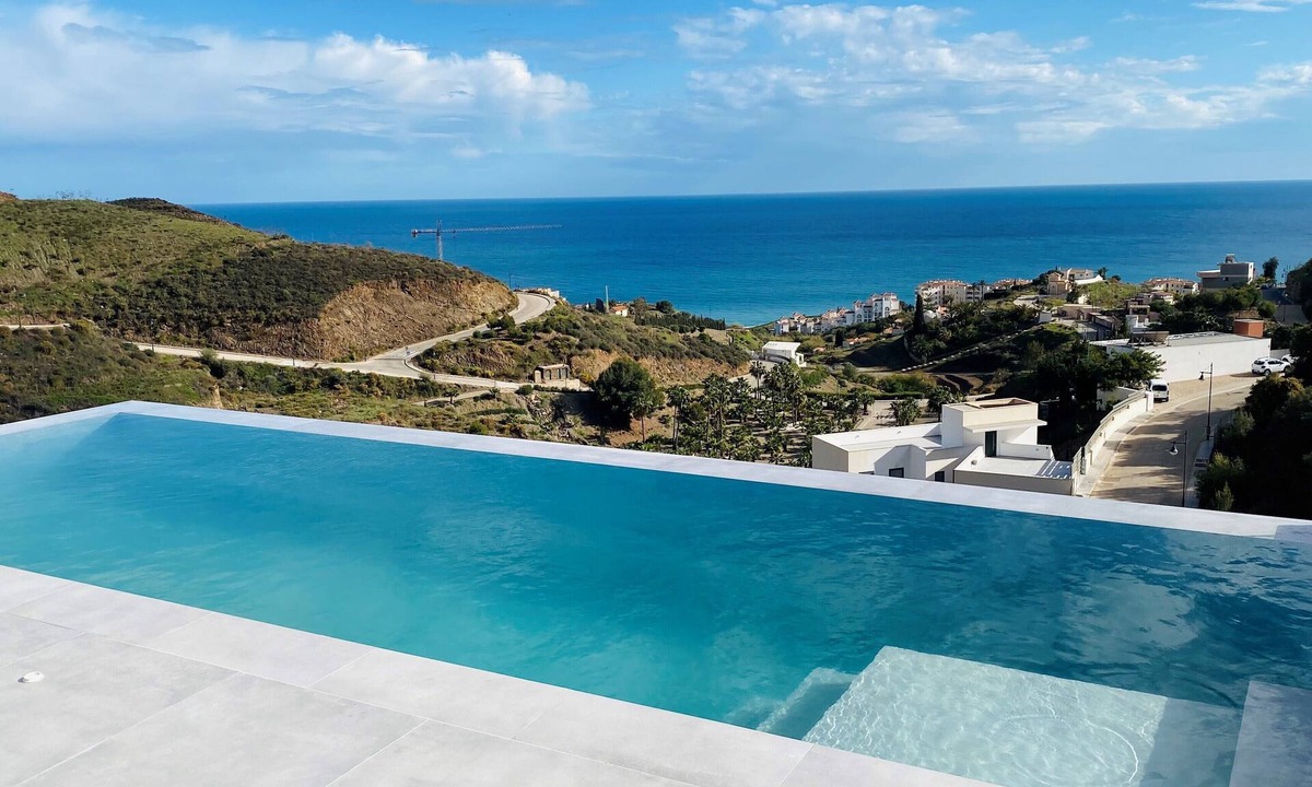 Torrox Costa Villa | Newly built villa El Sueño with sea views and infinity pool