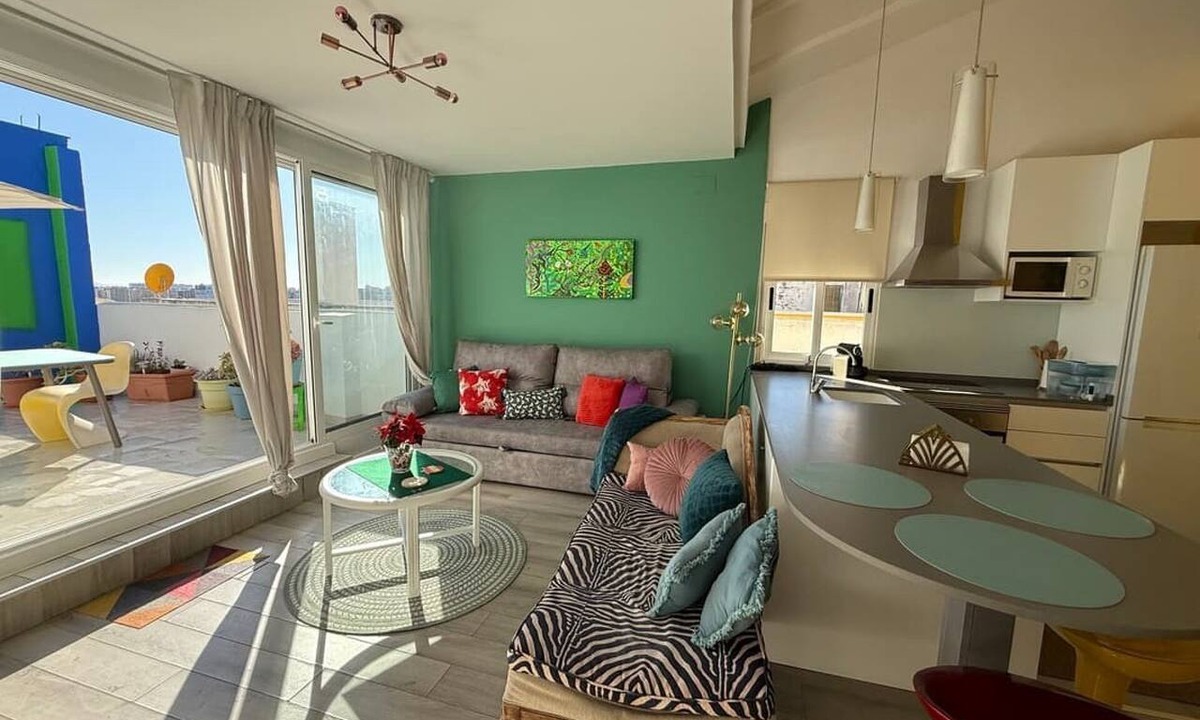 Arrancapins Apartment | PETITE PENTHOUSE (1 bedroom)