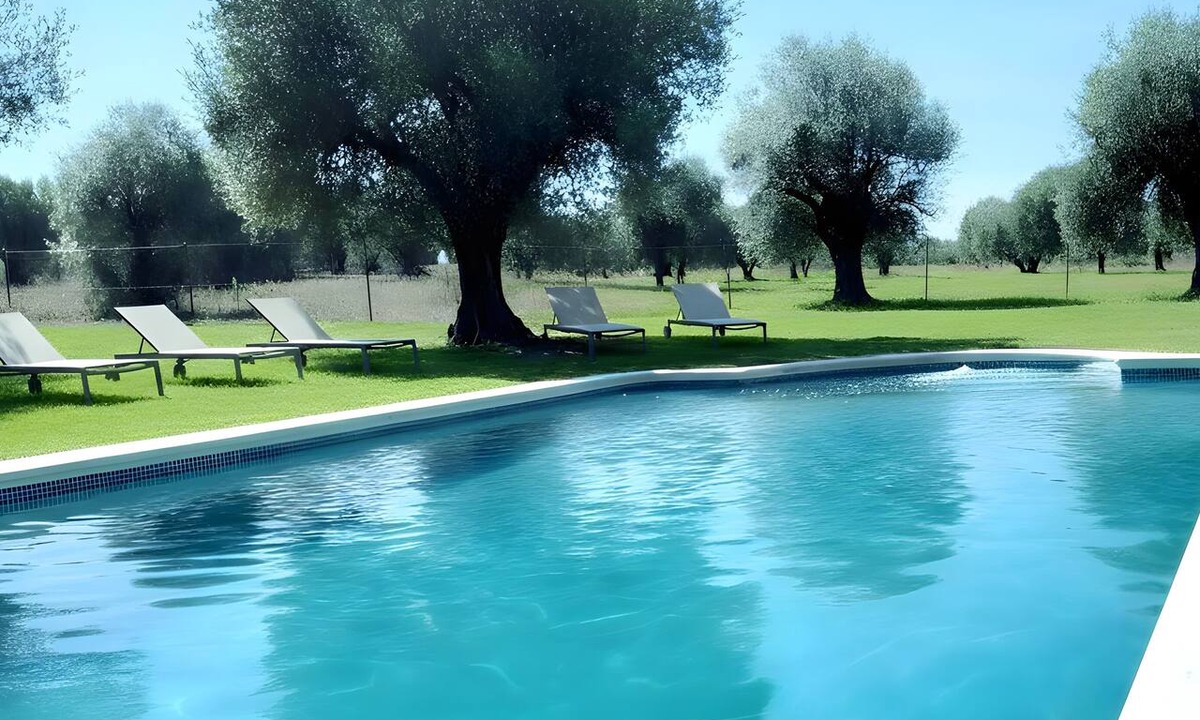 La Calzada de Oropesa House | Private Country House with Gredos Views