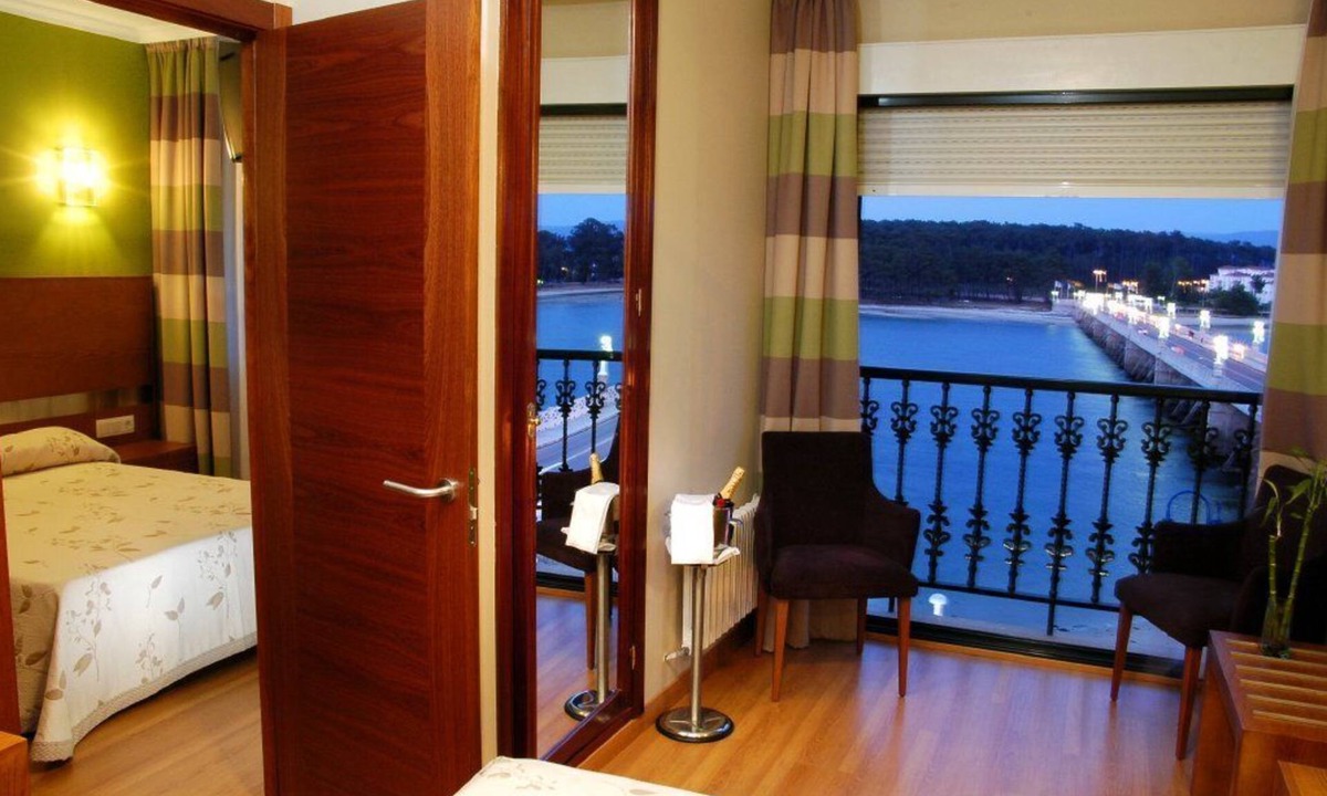 O Grove Hotel | Puente de La Toja