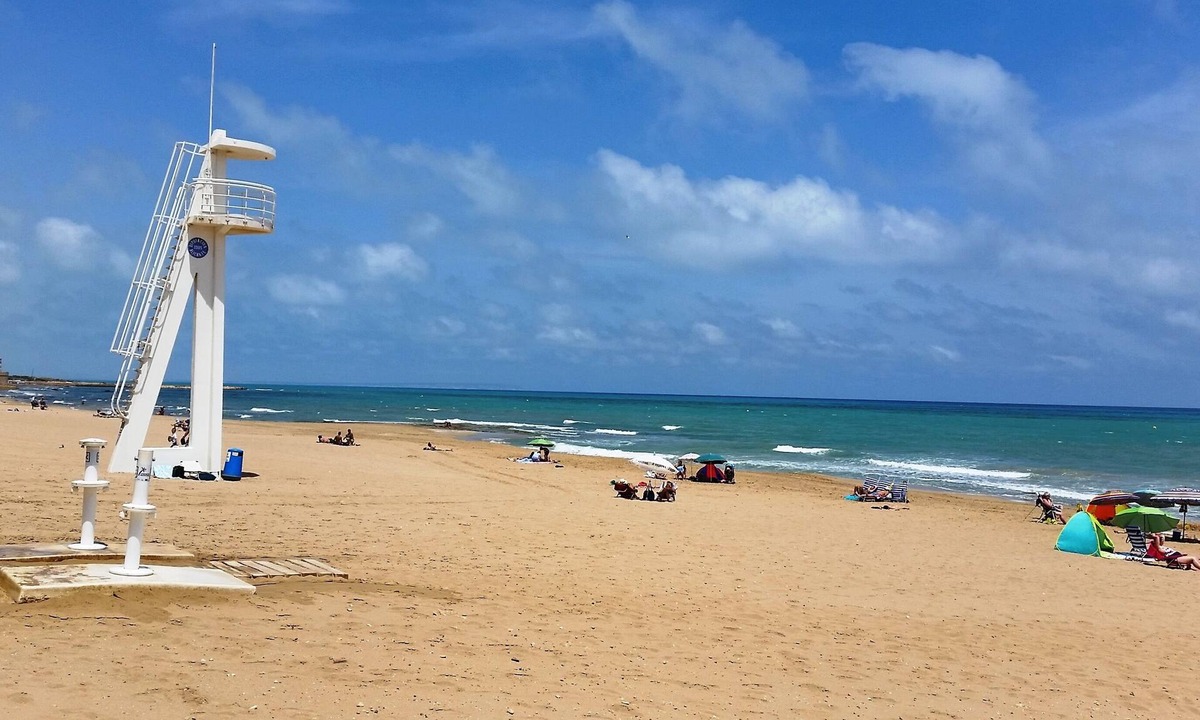La Mata Apartment | Puerto Romano-playanNext to the beach 100 meters and with side view to the sea