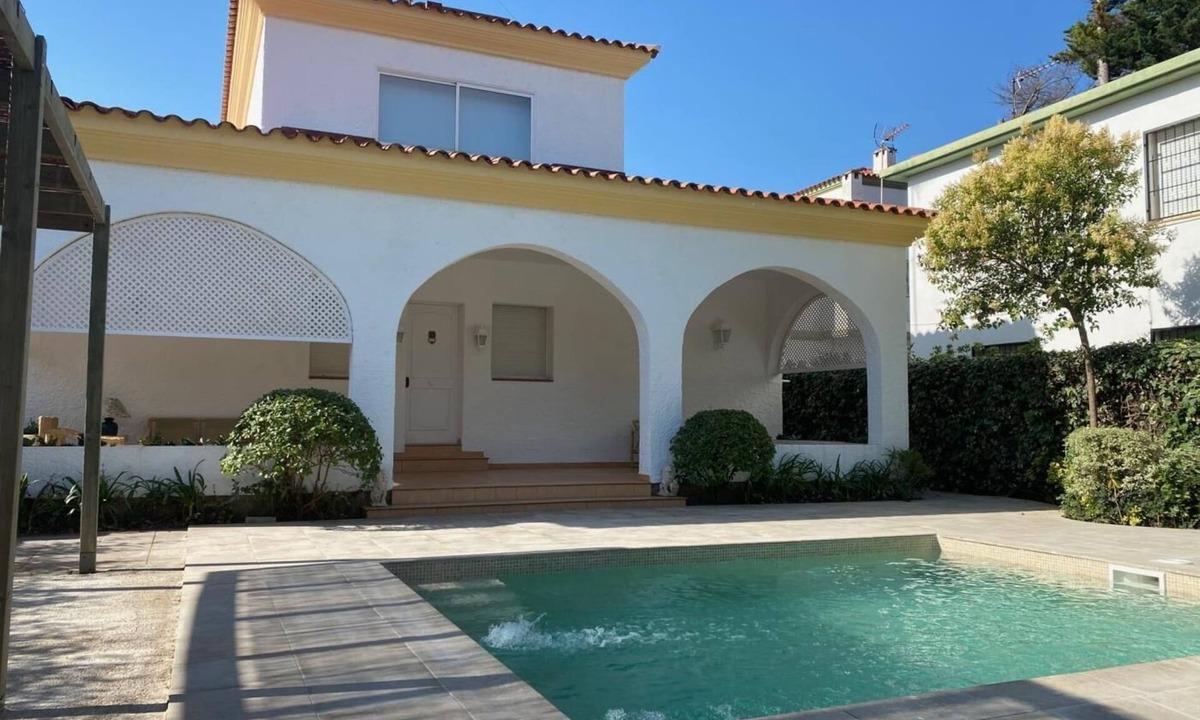 Comarruga Villa | R5 Casa colonial with private swimming pool in Coma-ruga