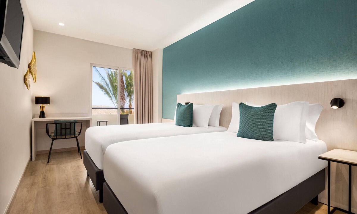Puerto de Mazarron Hotel | Ramada Resort by Wyndham Puerto de Mazarron