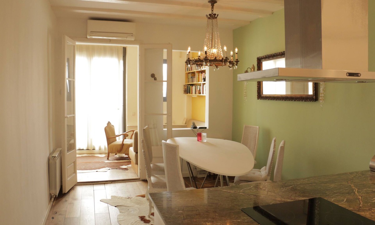 Hostafrancs Apartment | Romantic Design Apartment