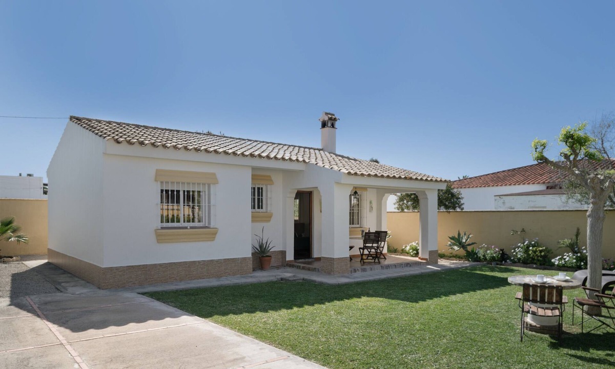 Los Canos de Meca House | Rural House 'Casas Pepe 1' with Private Terrace, Wi-Fi and Air Conditioning