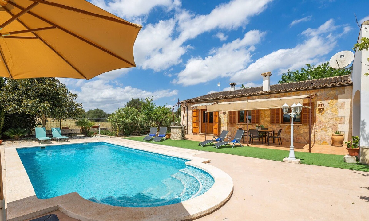 Maria de la Salut Villa | Rural House 'Casita Rafal Roig' with Mountain Views, Wi-Fi, and Air Conditioning