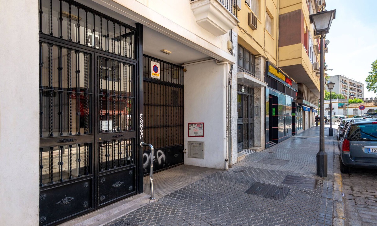 San Gil Apartment | Spacious new apartment near Macarena church