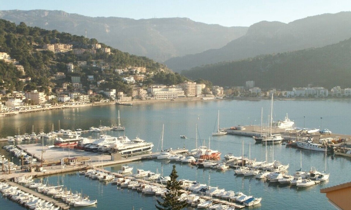 Soller Apartment | Spacious top equipped apartment, ideal for 2 . A/C, Smart TV Optical Fiber Wi-Fi