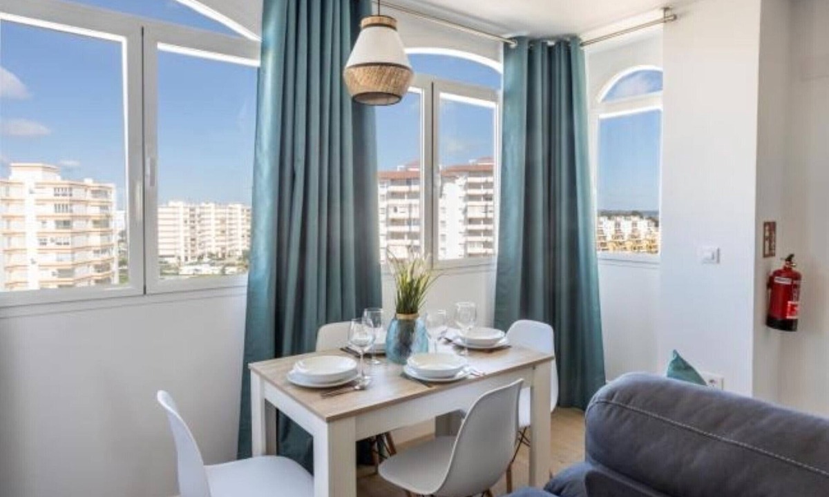 Valdelagrana Apartment | Studio 'Valdelagrana With Parking and Pool' – Communal Pool, Wi-Fi & Air Conditioning
