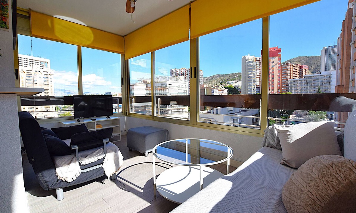Rincon de Loix Apartment | Sunny Benidorm stay with pool, AC & parking, 550 metres from Playa de Levante