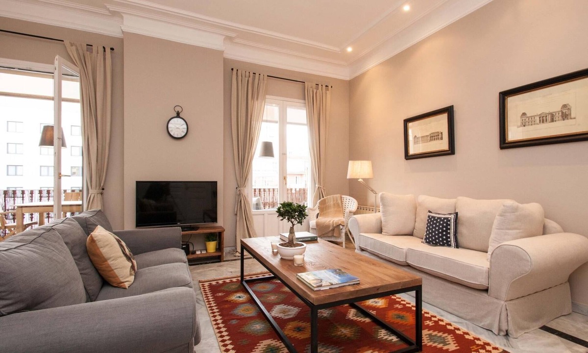 Dreta de l'Eixample Apartment | Superior 3 bedroom apartment with terrace