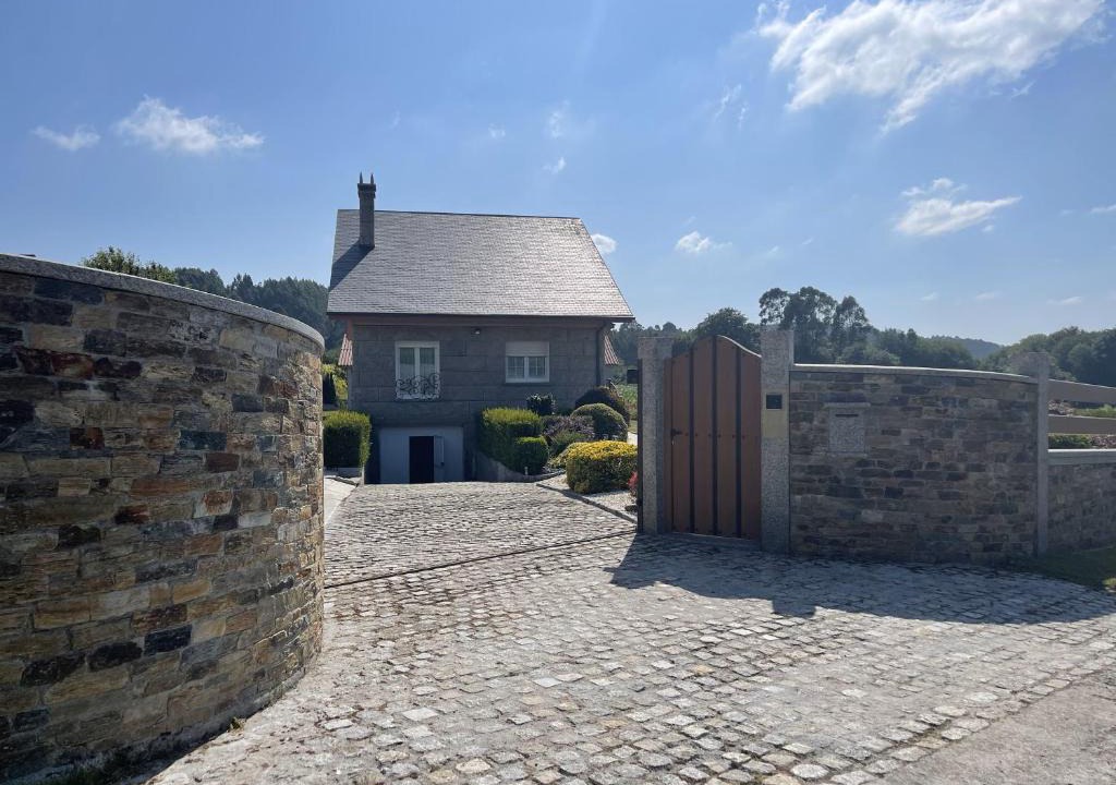 Lavacolla House | Toxiños Lavacolla