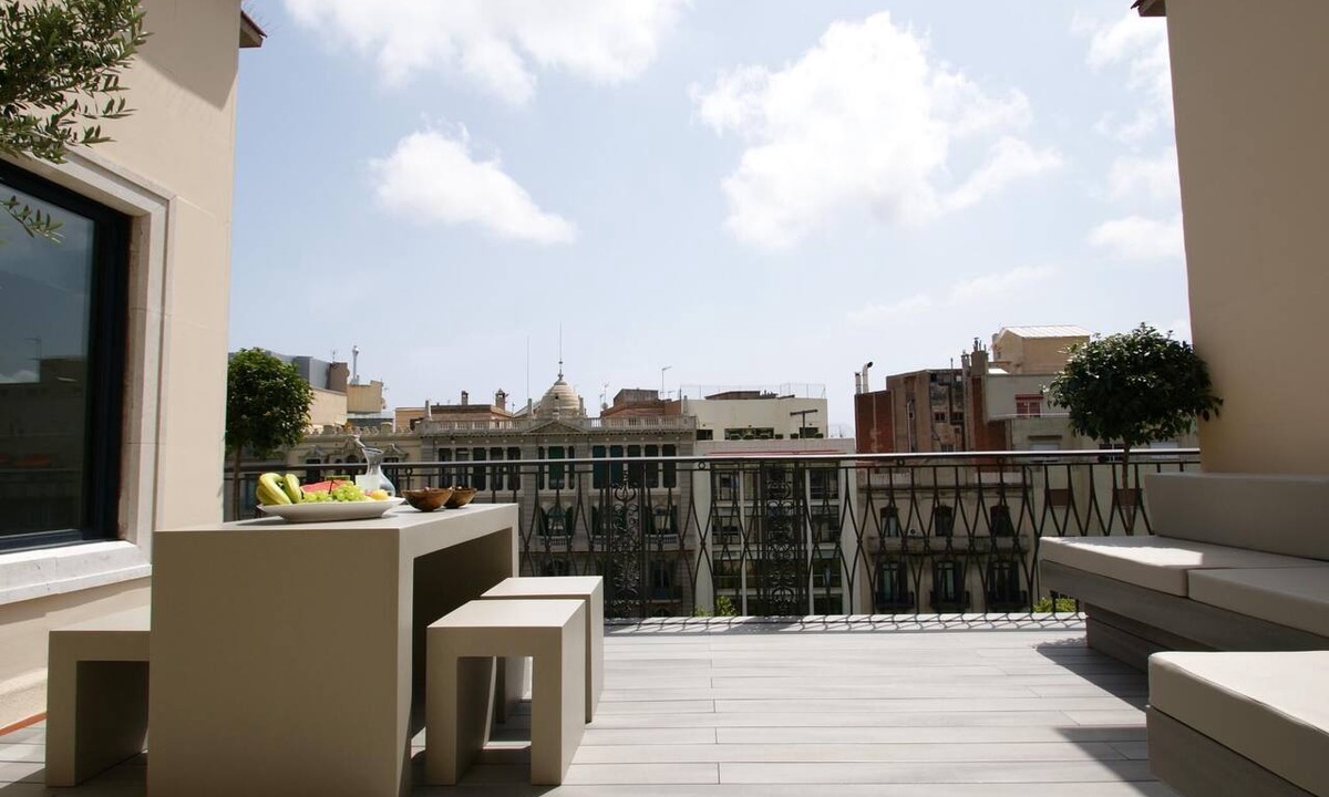 Sant Gervasi Apartment | Two bedroom apartment with terrace