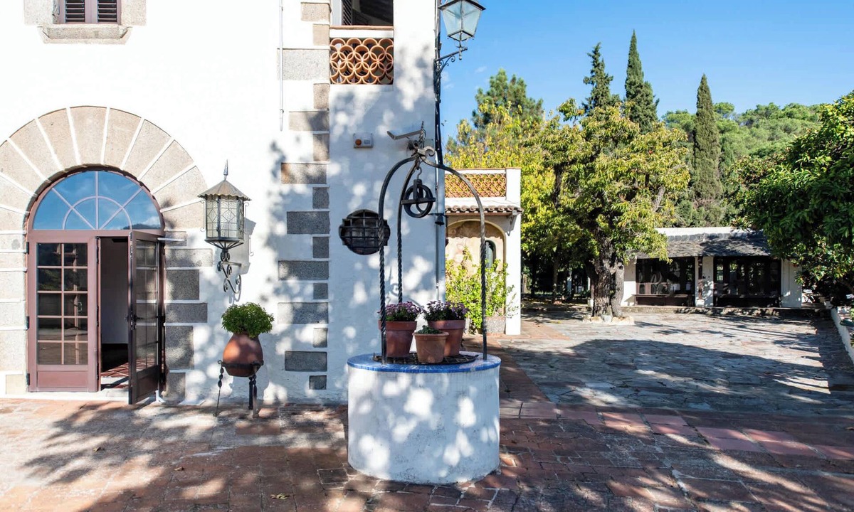 Argentona House | Unique 16th-Century Masia: Pool & Private Events