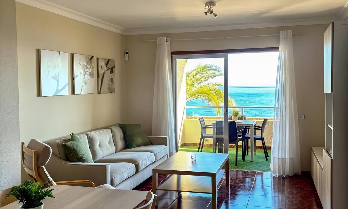 Tabaiba Apartment | Vacation Apartment 'Sueños De Tabaiba Y Mar' with Sea View, Balcony and Wi-Fi