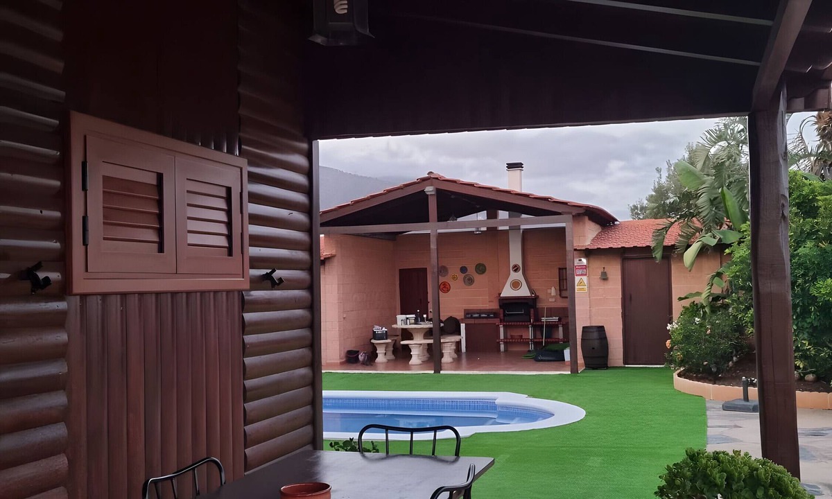 Arafo House | Vacation Home "La Molineta" with Mountain View, Pool, Garden, Terrace & Wi-Fi