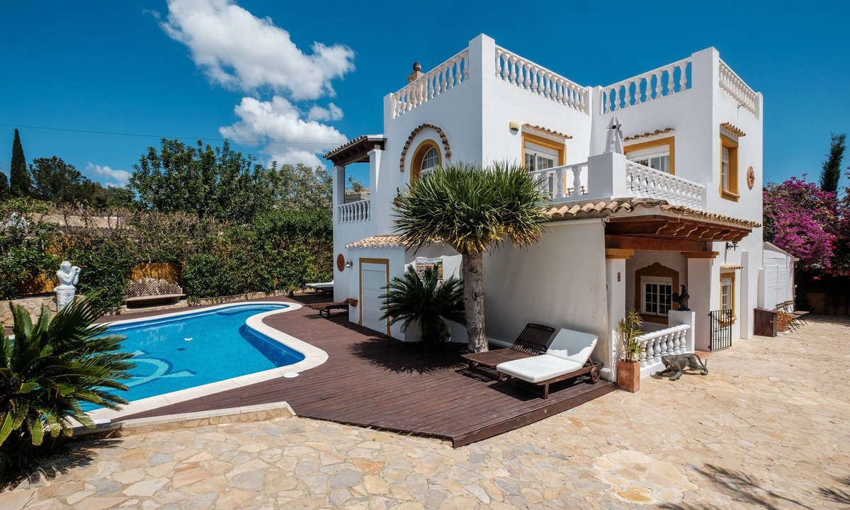 Santa Eulalia del Rio Villa | Villa 'Alba' with Private Pool, Wi-Fi and Air Conditioning