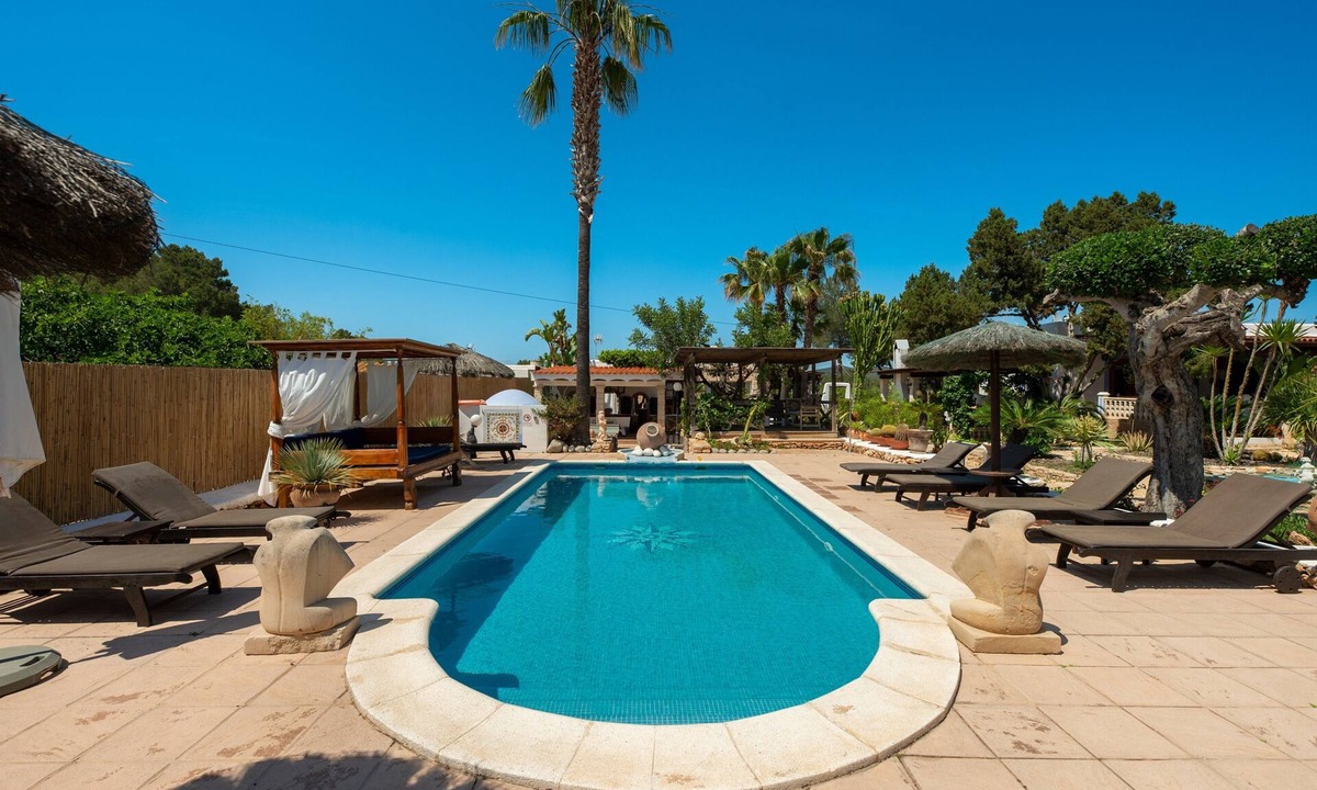 Santa Eulalia del Rio Villa | Villa 'Can Cardona' with Mountain Views, Wi-Fi and Air Conditioning