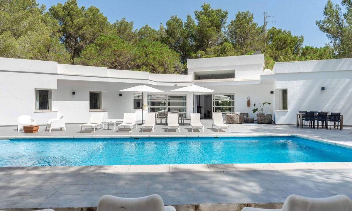 Santa Gertrudis Villa | Villa "Can Drago" Private Pool, Large Garden, Terrace, WiFi & A/C