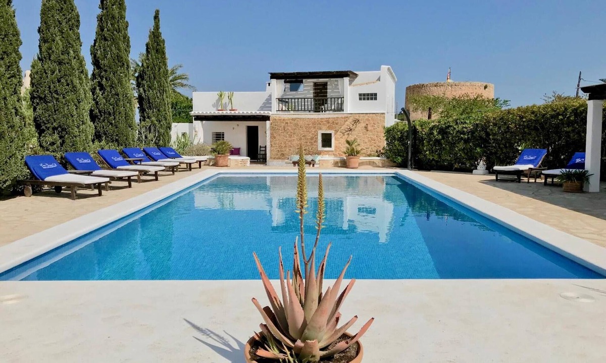 Sant Josep de sa Talaia Villa | Villa 'El Palau De Can Sergent' with Mountain View, Wi-Fi and Air Conditioning