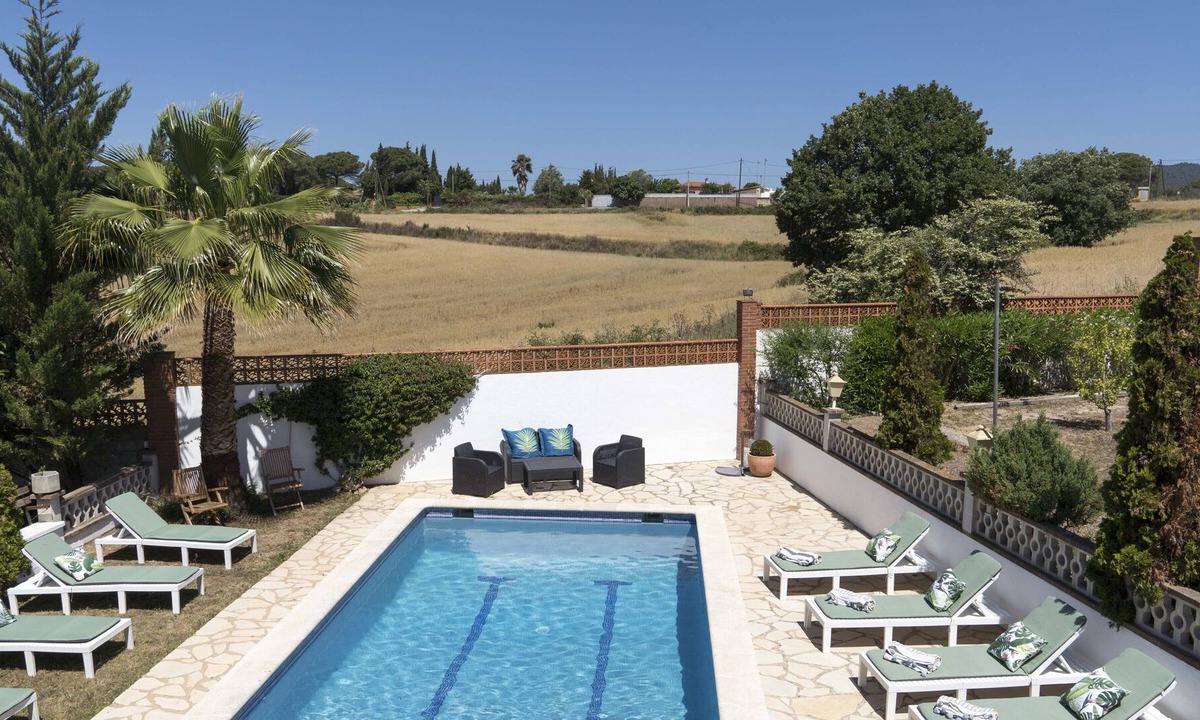 Tordera Villa | VILLA GRACIA LUX 2, IN NATURE AND CLOSE TO SEA, POOL AND TENNIS.