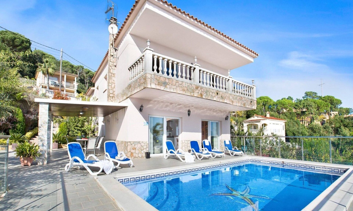 Lloret de Mar Villa | Villa in Costa Brava with Sea View & Pool