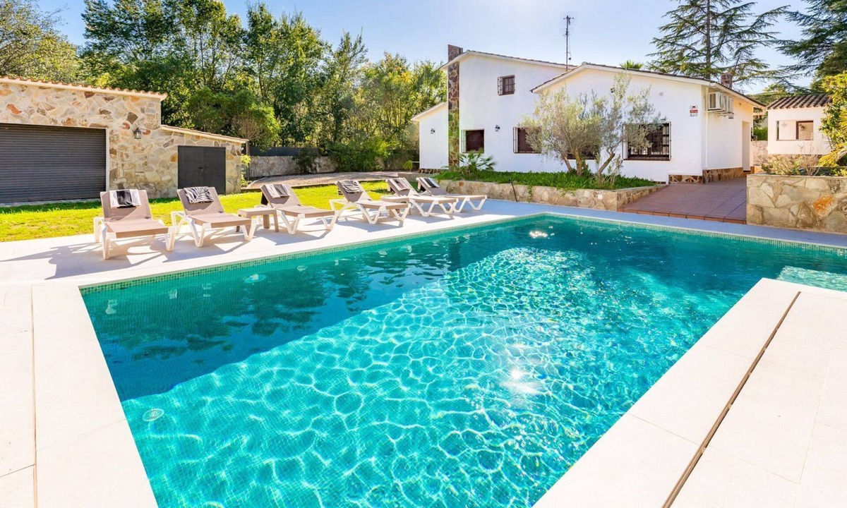 Olivella Villa | Villa Mediterranea - Six Bedroom Villa, Sleeps 12