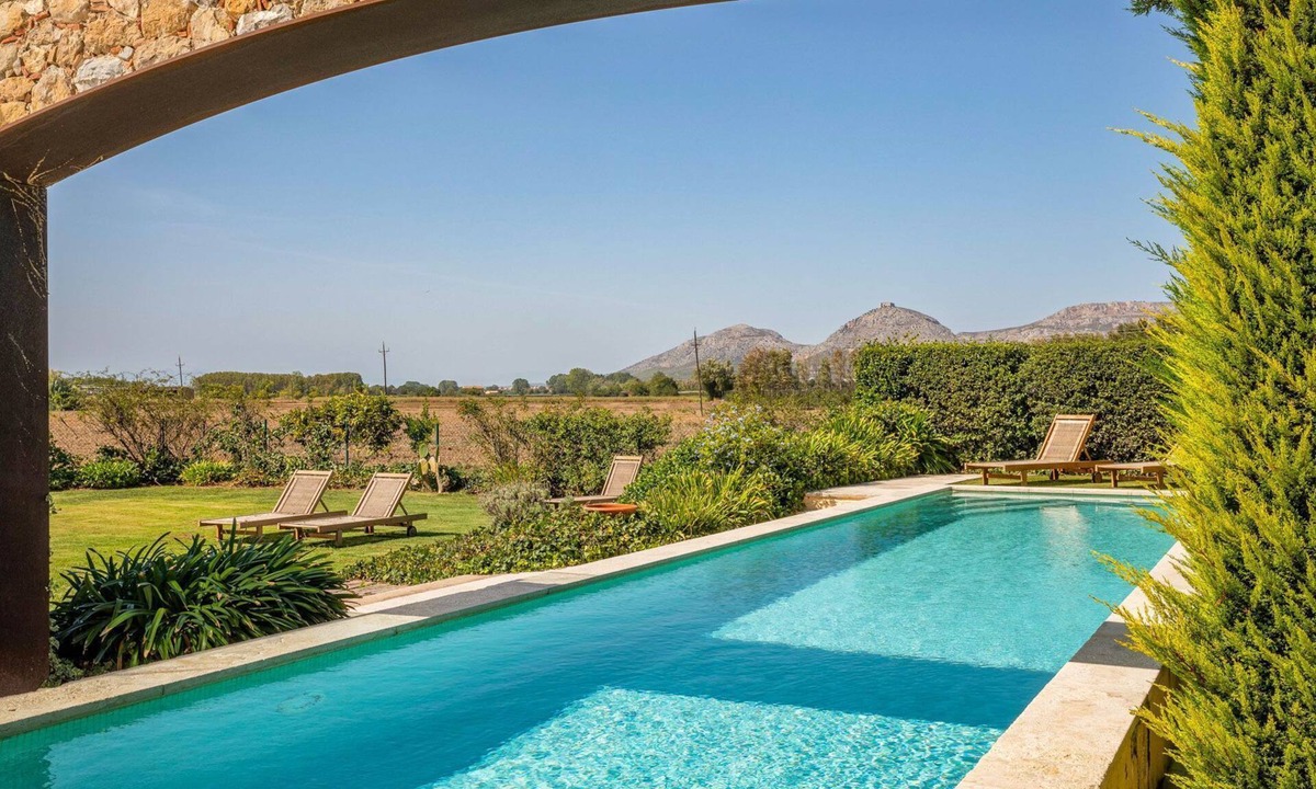 Torroella de Montgri Villa | Villa Torroella - Six Bedroom Villa, Sleeps 12