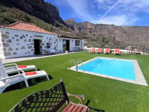 La Solana House | Vivelorural Abuela María 3, garden & pool