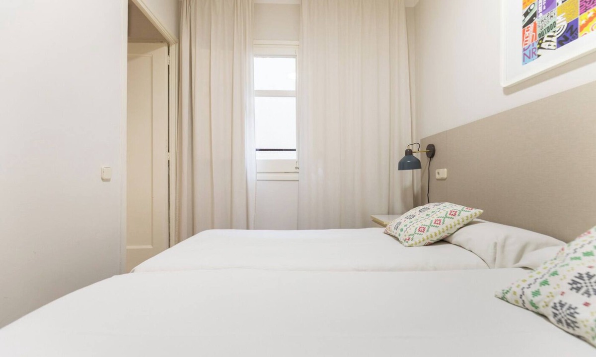 El Guinardo Apartment | Weflating SANT PAU - Comf 4 BDR