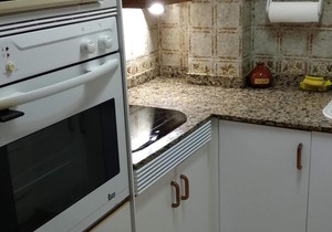 2 bedrooms apart., private patio, car parking, summer swimming pool, near beach