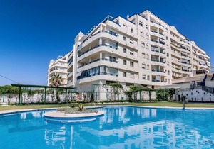 Beachfront Apartment with Sea View, Pool, Terraces & Wi-Fi