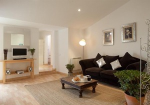 Fabulous 2 Bed with terrace close to Plaza España